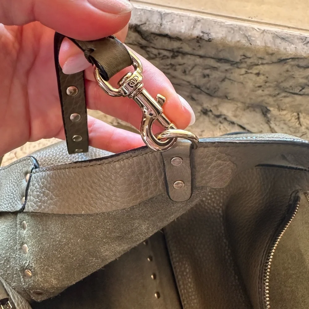 SOLD!!!! Valentino Medium Rockstud Leather Tote - Picture 10 of 16